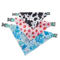 Strawberry Fields | Dog Bandana 10 Strawberry Fields | Dog Bandana -Accessories Sale Store DogBandana Group 2 b001aba3 4f23 4de5 afcc 2dc2570fb423